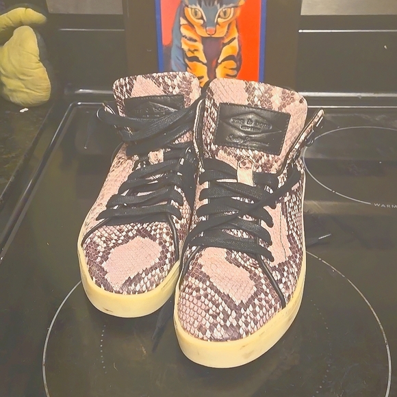 Rag & Bone size 8 Hightop Sneakers - Picture 1 of 6